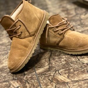 9.5 Mens Ugg 🐑Neumel Low Top